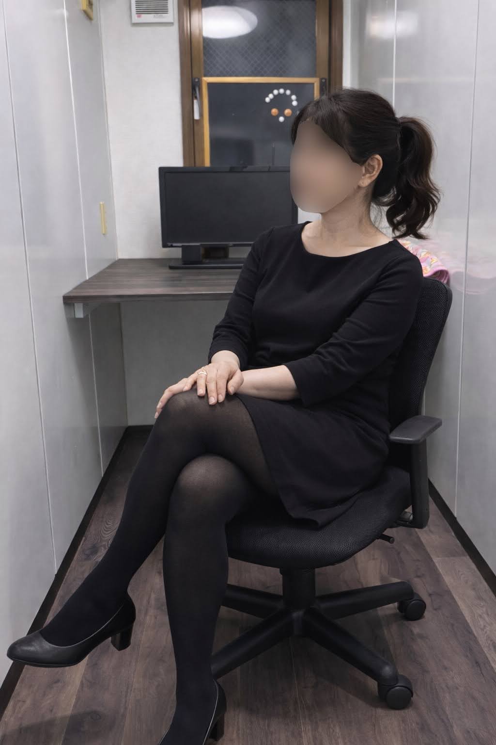 なお3